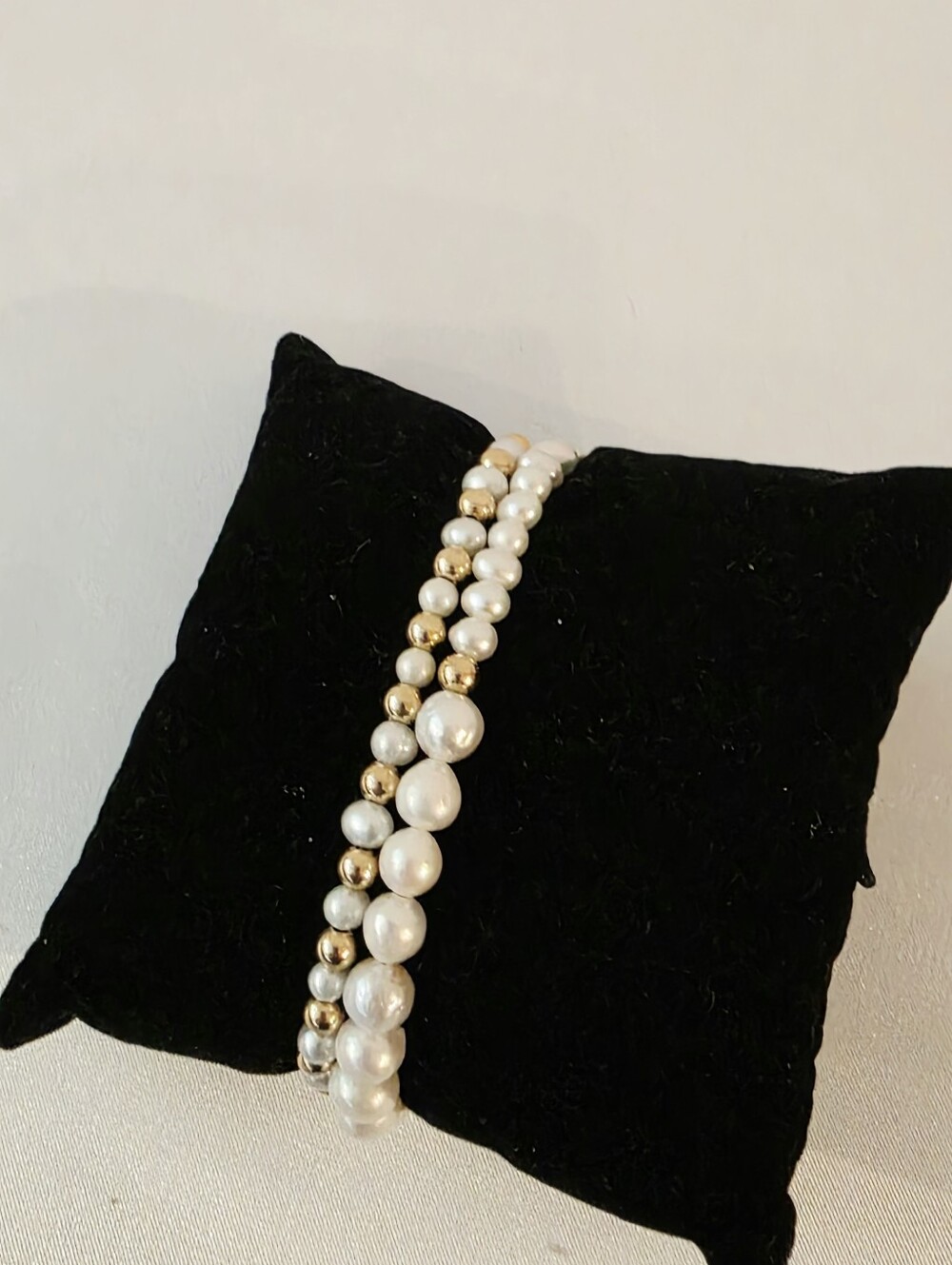 Set Of 2 Fresh Water Pearls  Golden Beads Bracelet With Magnetic Closures 6" New
